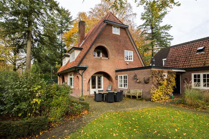 Van Ostadelaan 8 in Huis ter Heide