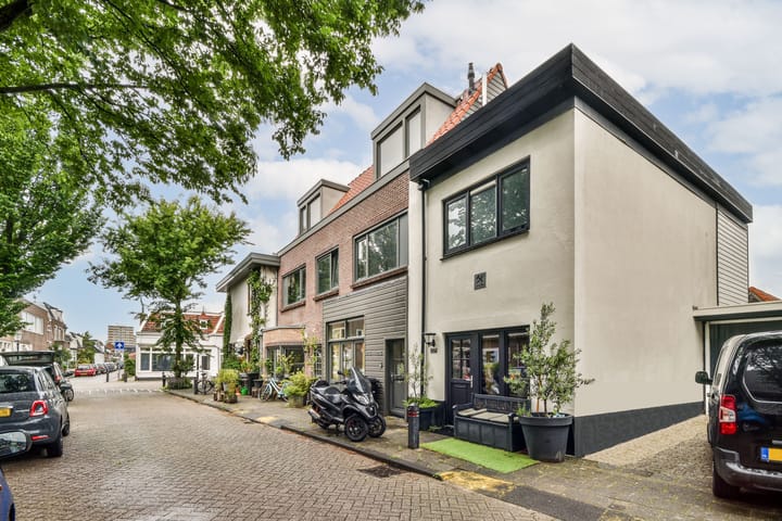 van Ostadestraat 21c in Zandvoort
