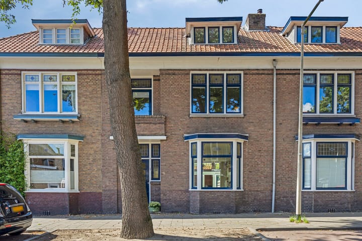 Van Overstratenlaan 5 in Bergen op Zoom photo