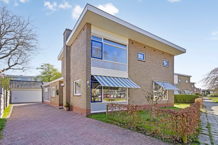 Photo of property Van Panhuyslaan 30, Leek