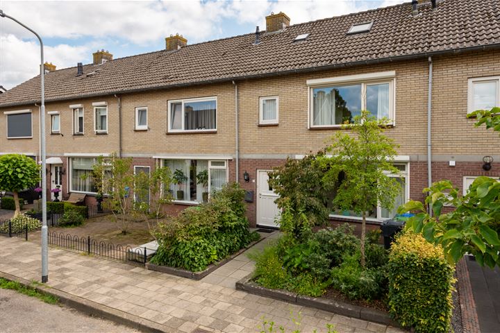 van Pijkerenlaan 3 in Oldebroek