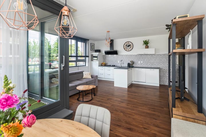 Photo of property Van Poeljestraat 74, Honselersdijk