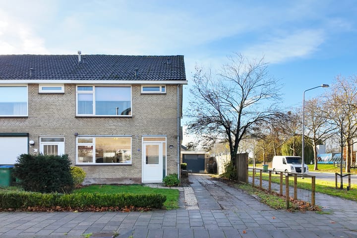 Photo of property Van Puttenstraat 81, Klundert