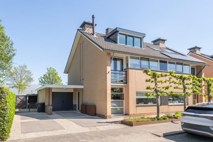 Van Ravesteyndreef 2 in Barendrecht