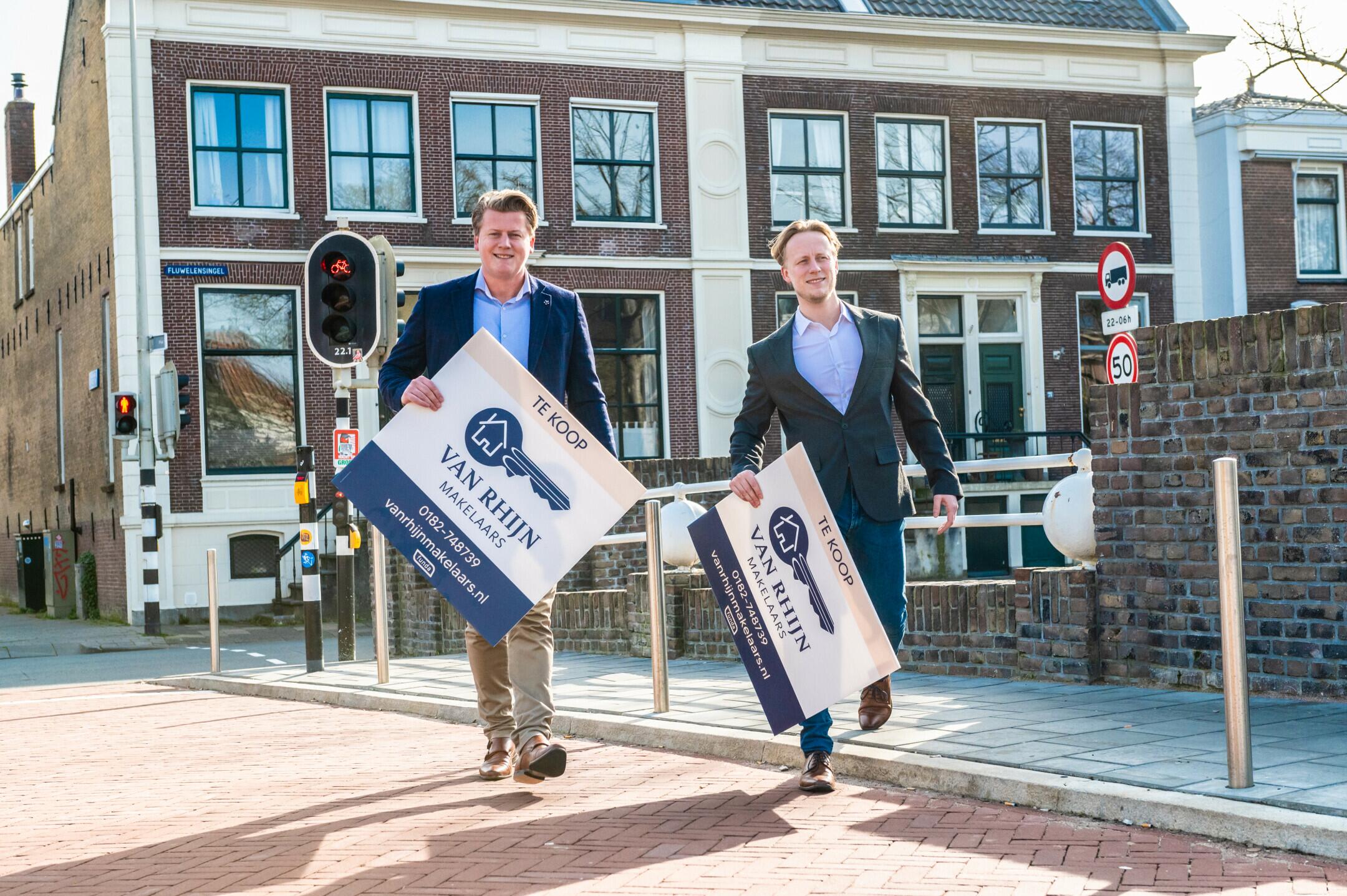 Foto van het kantoor van Van Rhijn Makelaars