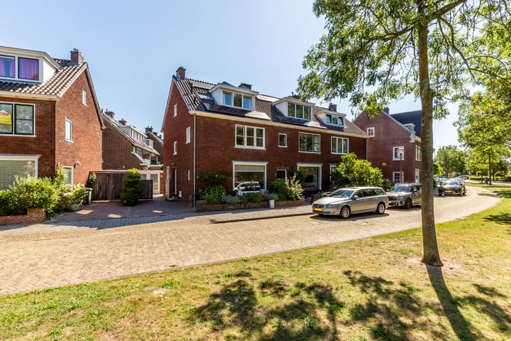 Van Riebeecklaan 25 in Haarlem