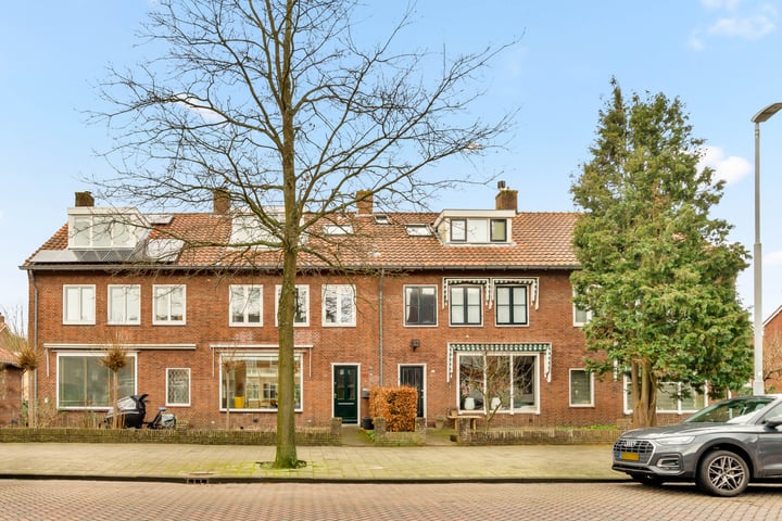 Van Riebeecklaan 37 in Haarlem