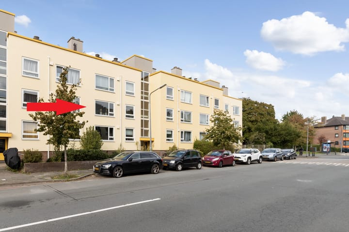 Photo of property Van Riebeeckweg 115, Hilversum