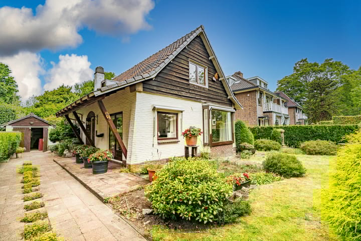 van Ruysdaellaan 31 in Leidschendam foto