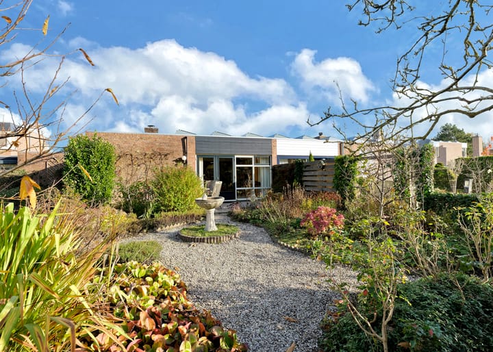 Photo of property van Santenlaan 38, Heerhugowaard