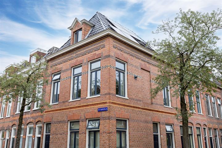 Van Sijsenstraat 10 in Groningen