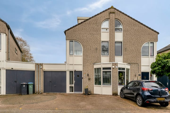 Photo of property Van Someren-Downerlaan 116, Oosterhout