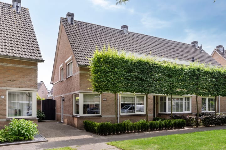 van Someren-Downerlaan 27 in Helmond