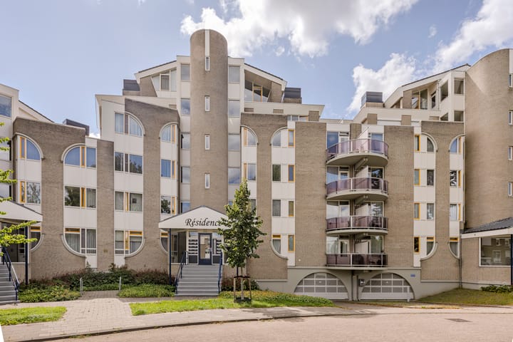 Photo of property Van Someren-Downerlaan 70, Oosterhout