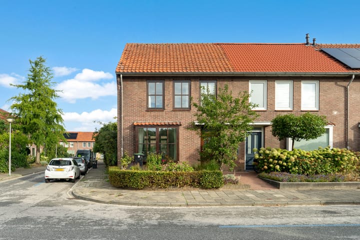 Van Sonsbeeckstraat 24 in Heerlen