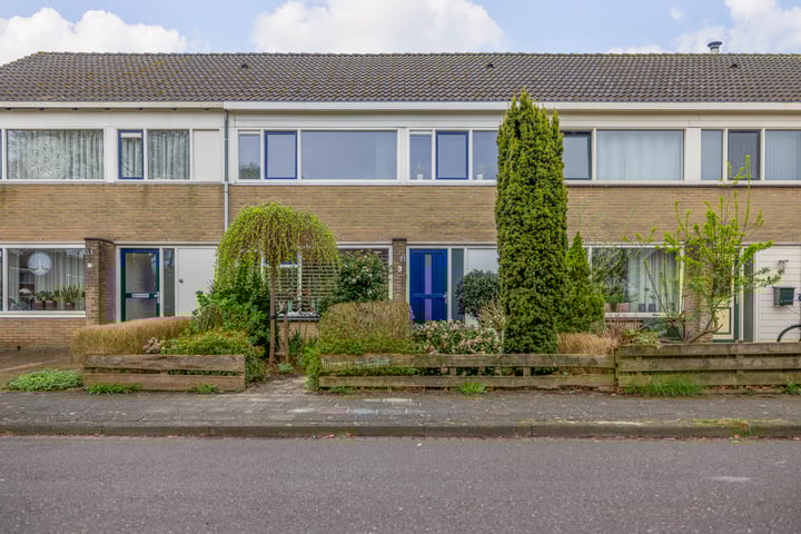 Van Stolbergstrjitte 3 in Kootstertille