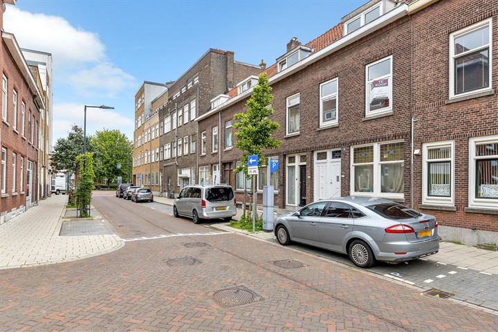 Van Swindenstraat 27A in Schiedam