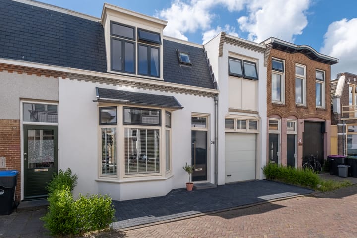 van Sytzamastraat 28 in Leeuwarden photo