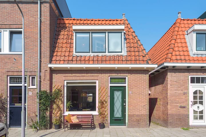 Photo of property Van 't Hoffstraat 19, Haarlem