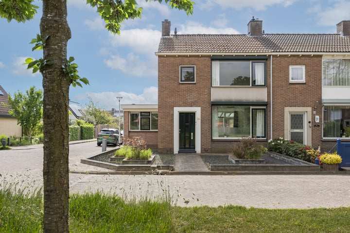 Photo of property van Tillstraat 16, Zutphen
