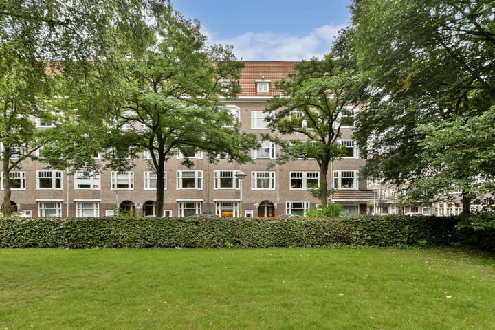 Van Tuyll van Serooskerkenplein 35-1 in Amsterdam