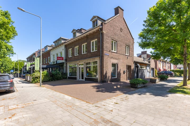 Van Veldekelaan 1A in Geleen