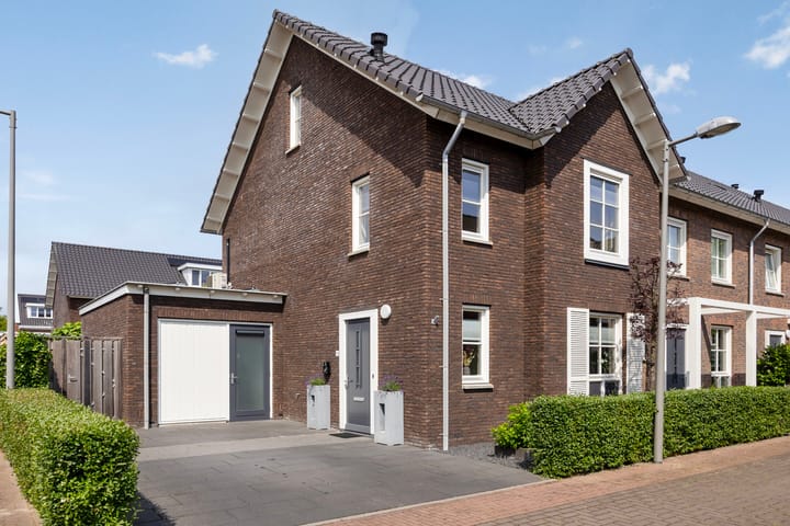 Van Velthuizenerf 14 in Veenendaal