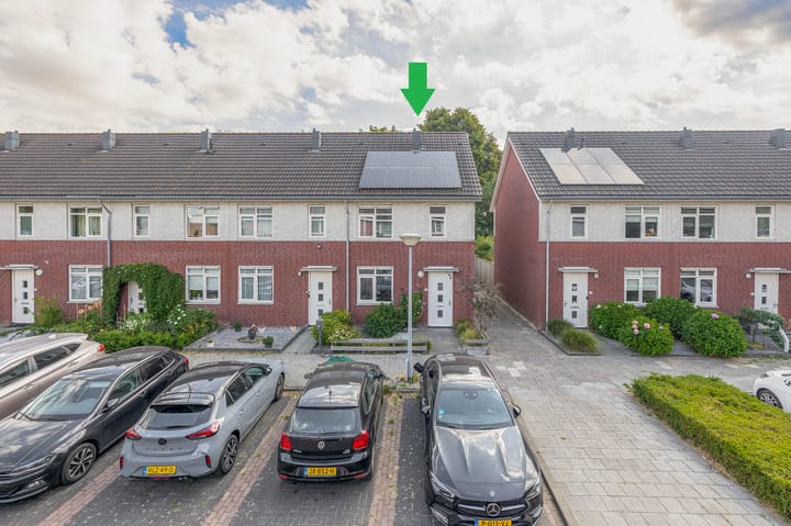 Photo of property van Vessemstraat 13, Waalwijk