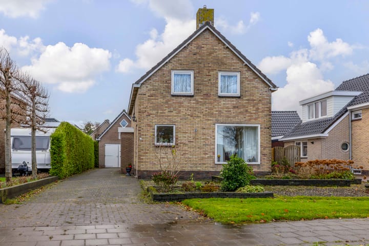 Photo de la maison Van Voortstraat 11, Surhuisterveen