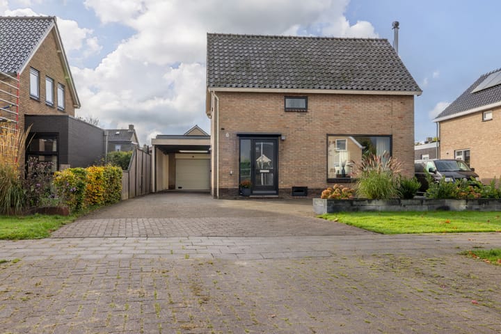 Van Voortstraat 7 in Surhuisterveen
