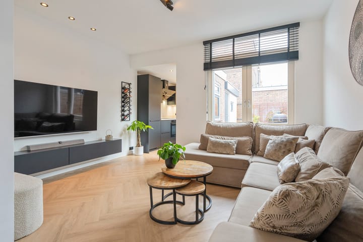 Photo of property Van Wassenaerstraat 12, IJmuiden