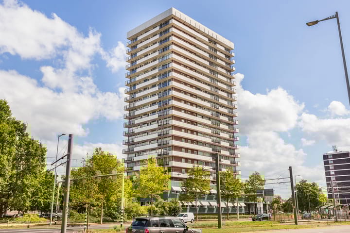 Van Weerden Poelmanlaan 132 in Utrecht photo