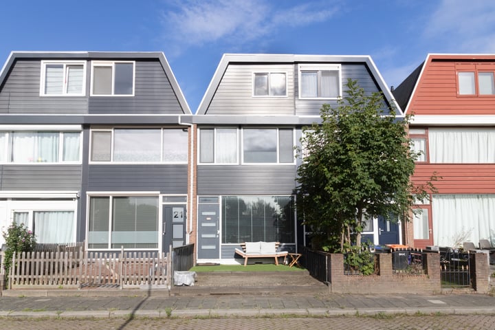 Photo of property van Weerden Poelmanstraat 19, Zwijndrecht
