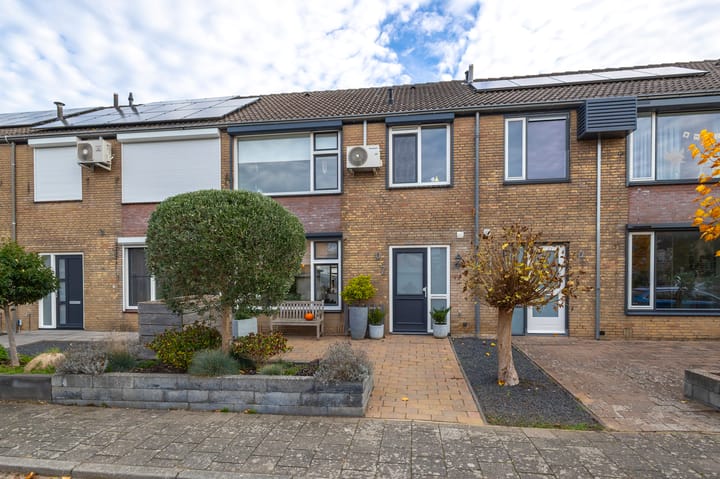 van Wenastraat 7 in Giessenburg