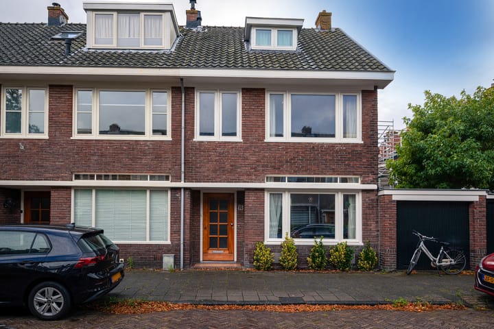 Van Wickevoort Crommelinstraat 16 in Haarlem