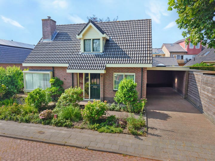 Van Zuilenlaan 2 in Hooglanderveen