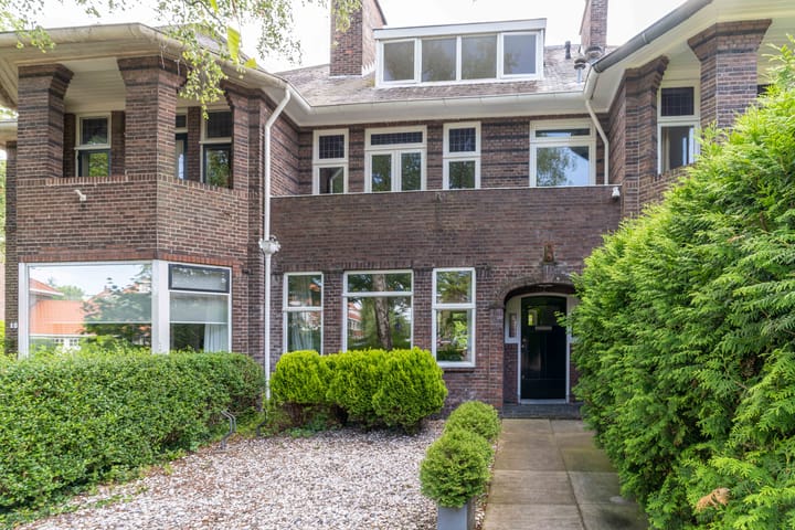Photo of property Van Zuylen van Nijeveltstraat 16, Wassenaar