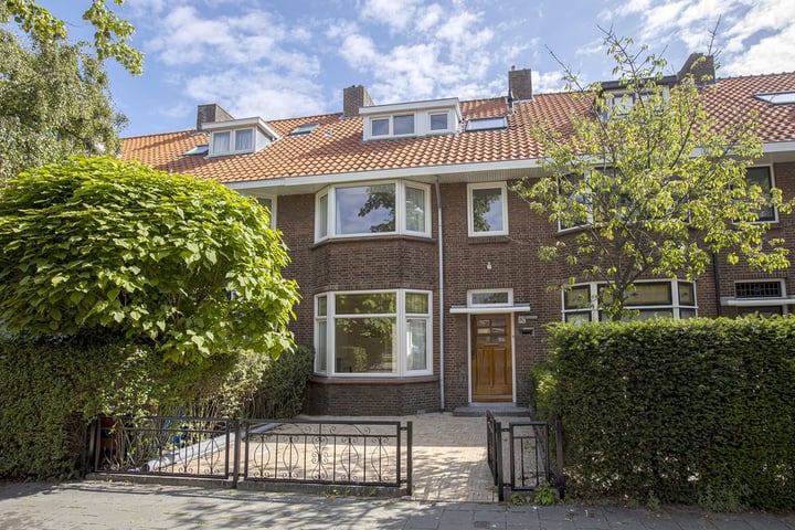 Van Zuylen van Nijeveltstraat 192 in Wassenaar