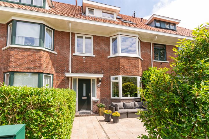 Van Zuylen van Nijeveltstraat 30 in Wassenaar