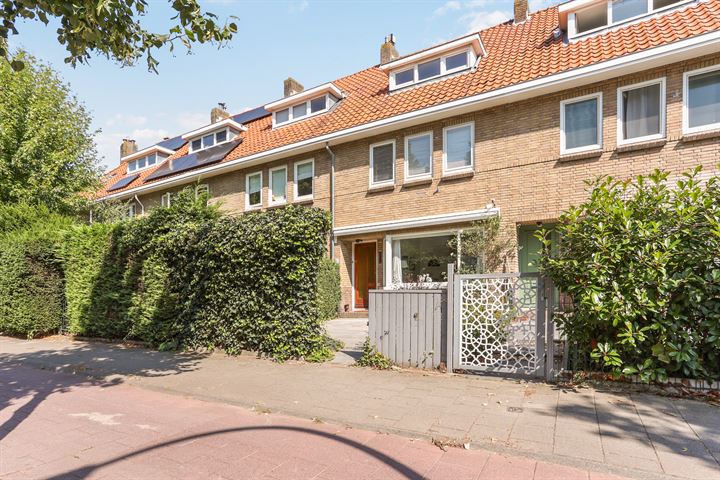 Van Zuylen van Nijeveltstraat 360 in Wassenaar