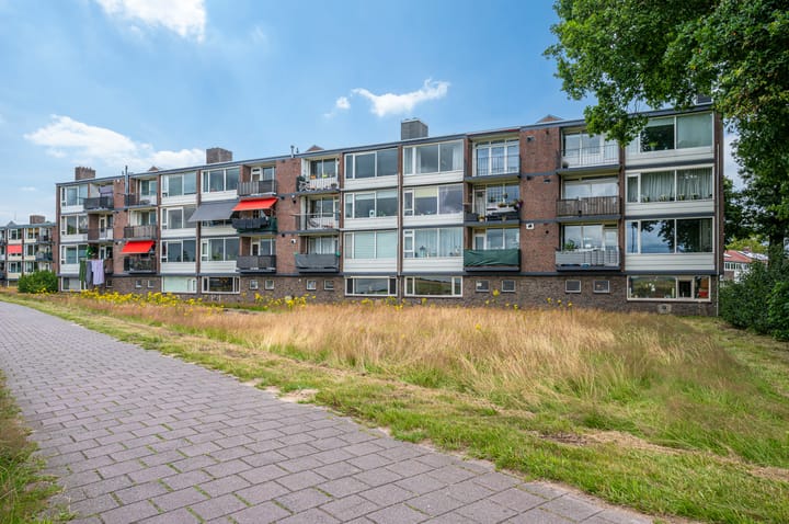 Varenkamp 17 in Emmen
