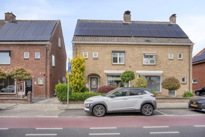 Varviksingel 152 in Enschede photo