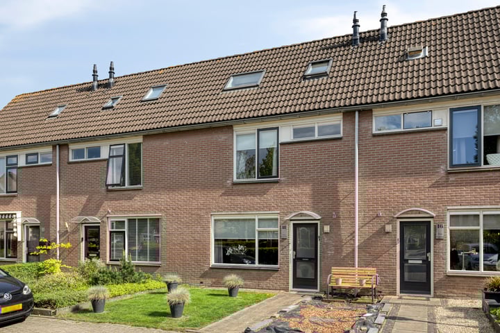 Vedergras 18 in Borne