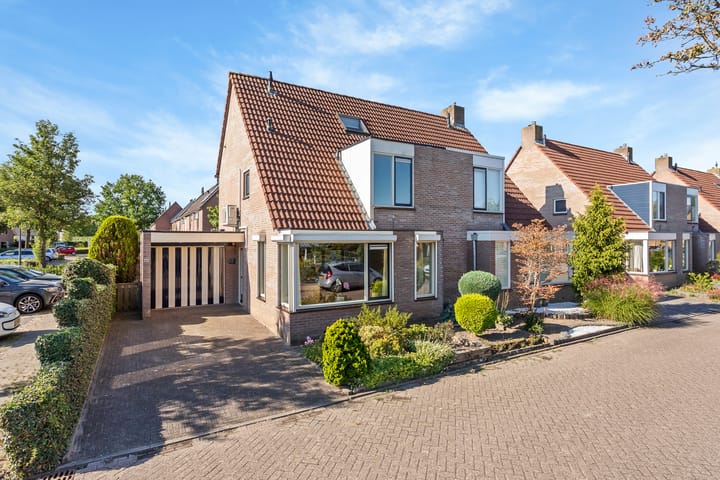 Vedergras 52 in Borne