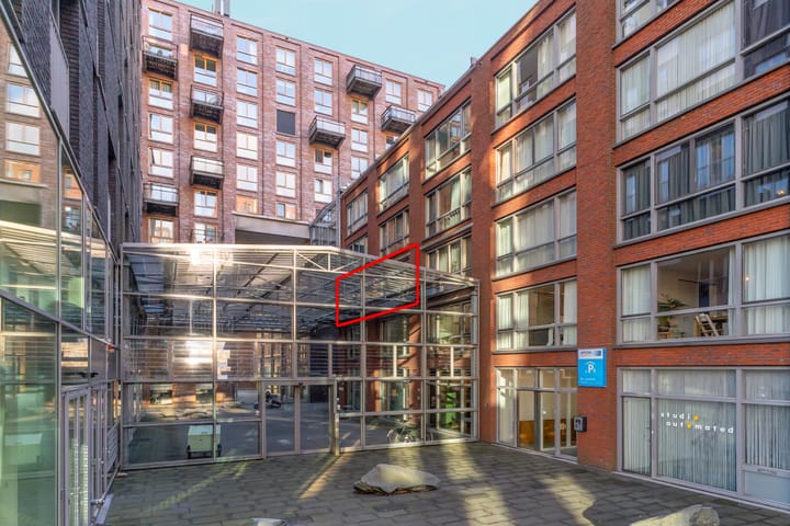 Veembroederhof 145 in Amsterdam