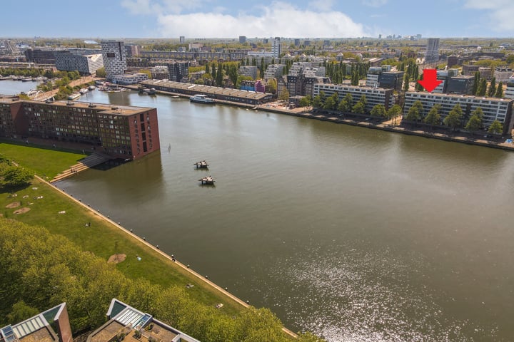 Veemkade 1086 in Amsterdam