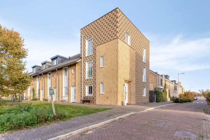 Veenbesstraat 1 in Amsterdam foto