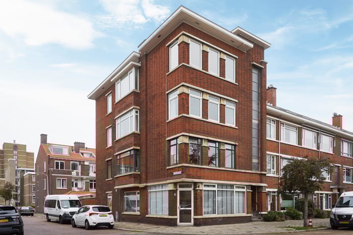 Photo of property Veenendaalkade 221, 's-Gravenhage