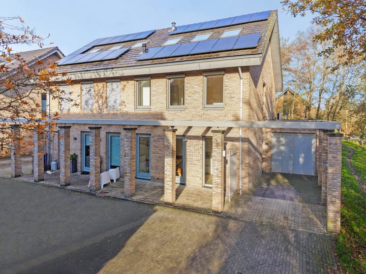 Veenslagen 12 in Amersfoort foto