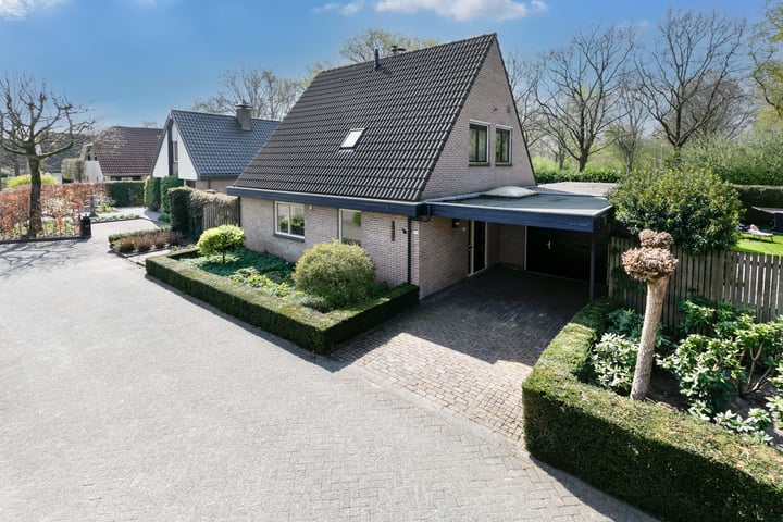 Photo of property Veenslagenweg 168, Hoevelaken